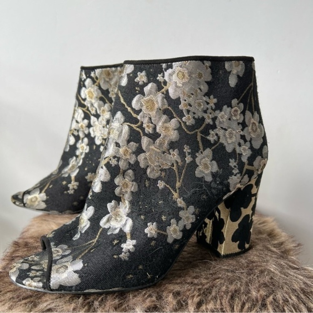Nine West Brocade Floral Print Open Toe Block Heel Ankle Booties Black Metallic